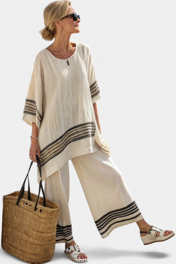 Amé | Breezy Two-Piece Set with Stripes and Oversized Fit
