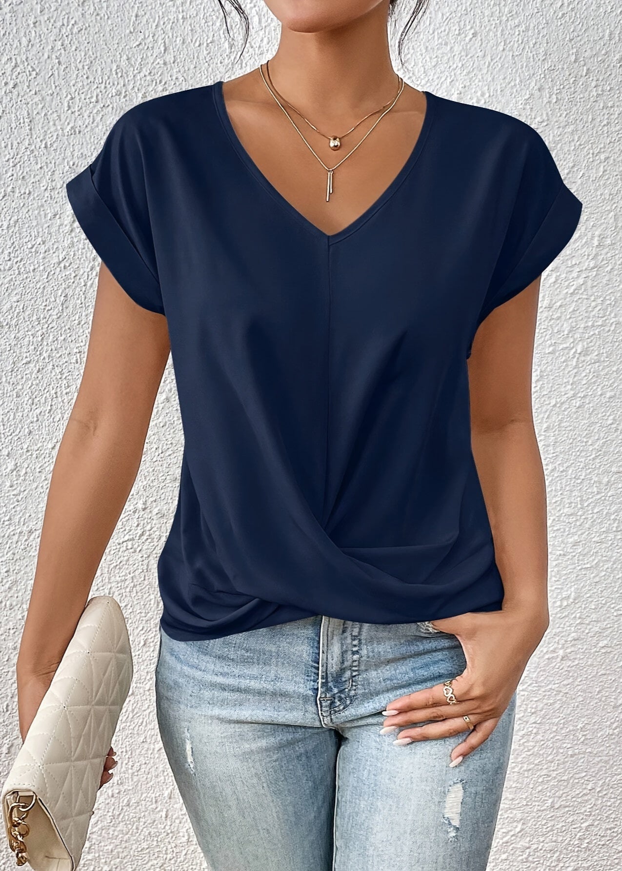 Nara | Casual T-shirt with sweetheart neckline