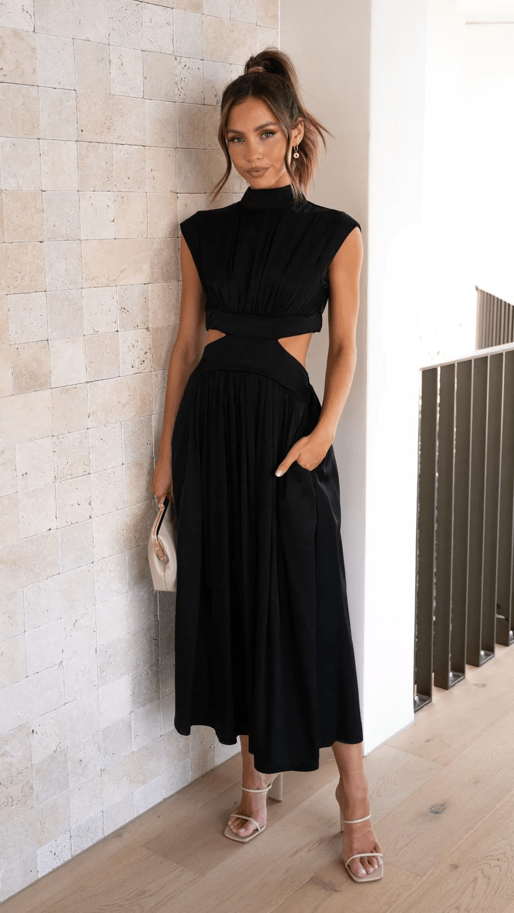 Paisley | Stylish Midi Dress with Pockets and Cut-Out